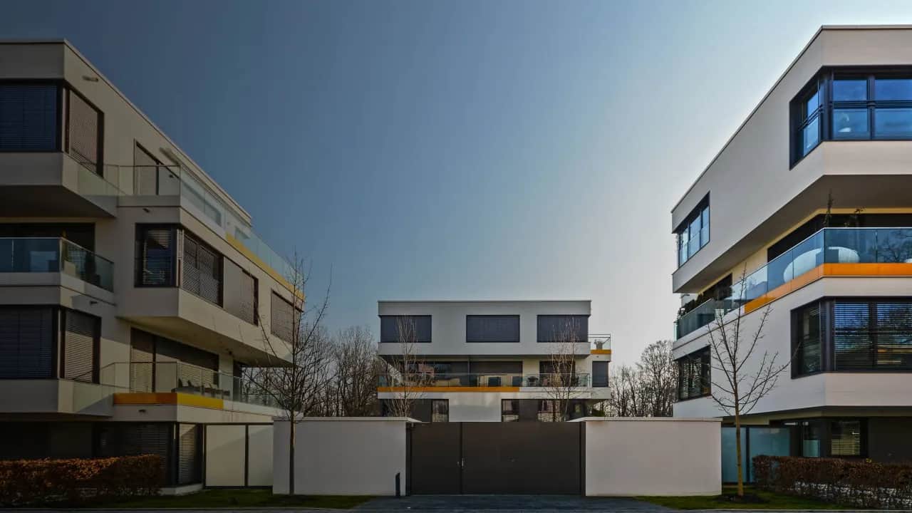 Czy spółdzielnia mieszkaniowa ma osobowość prawną? Poznaj jej znaczenie