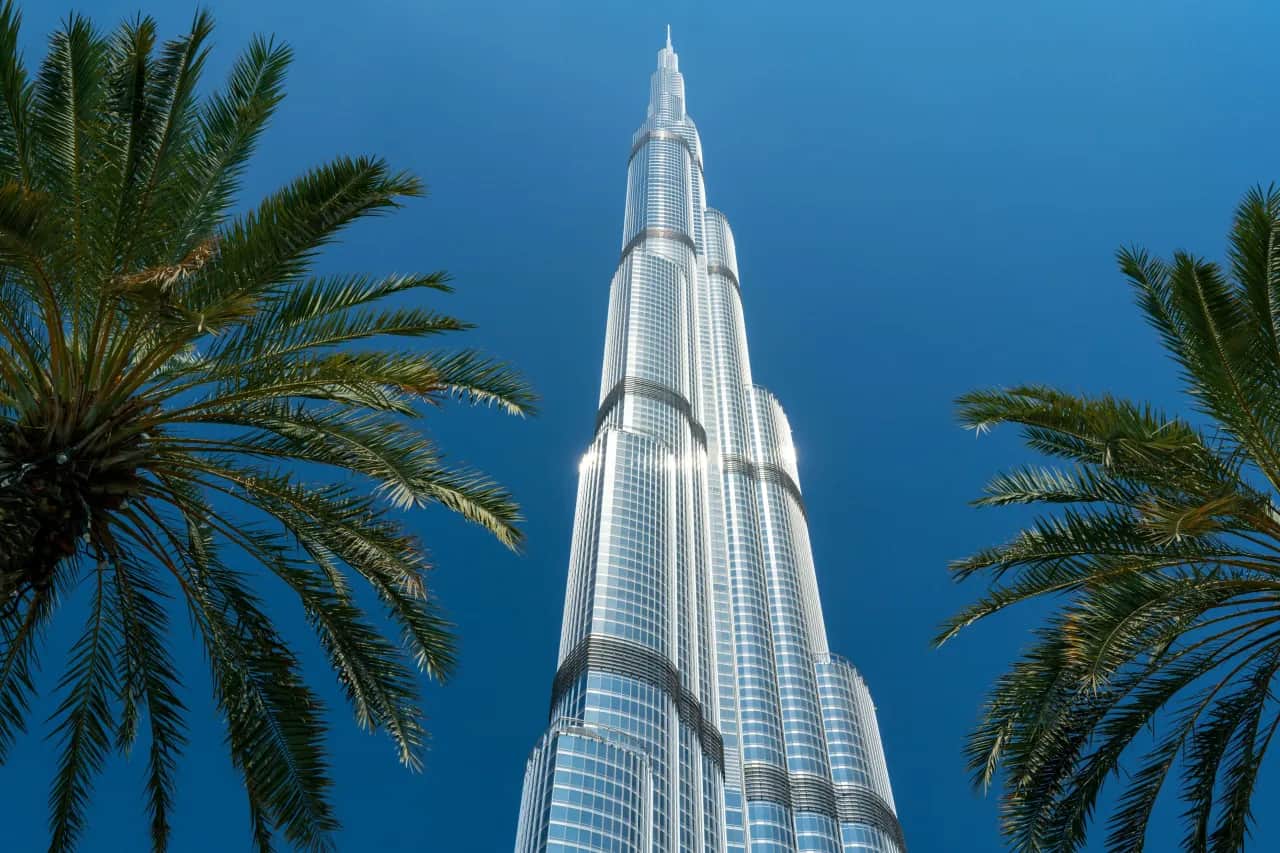 Gdzie jest najwyższy budynek na świecie? Odkryj Burj Khalifa w Dubaju