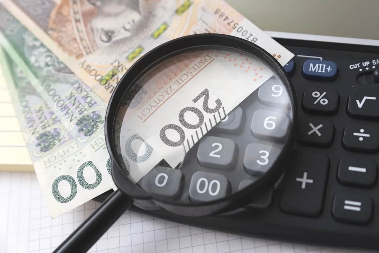 Ile procent bierze biuro nieruchomości? Sprawdź ukryte koszty transakcji