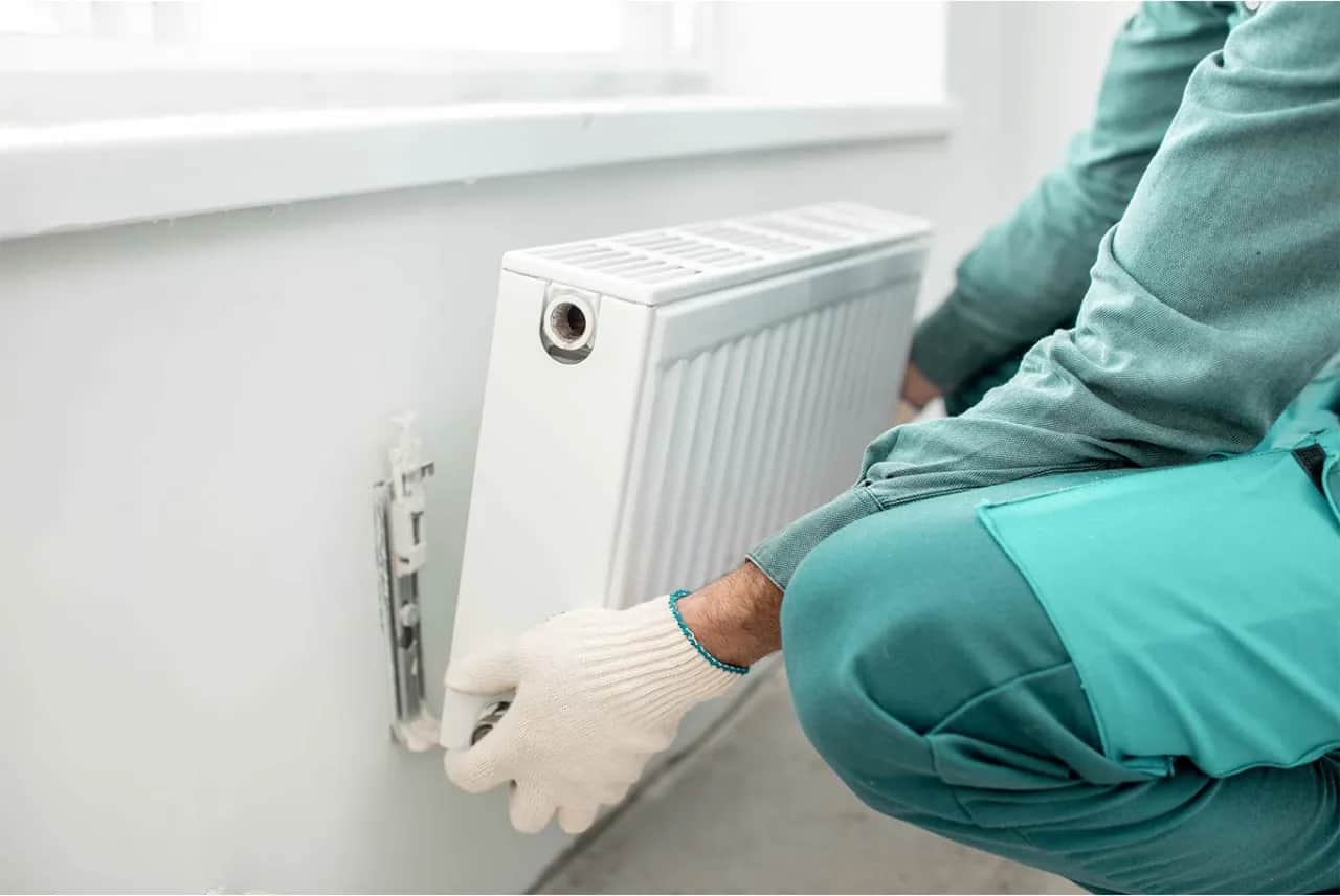Jak wymienić kaloryfer w bloku bez zbędnych problemów i kosztów